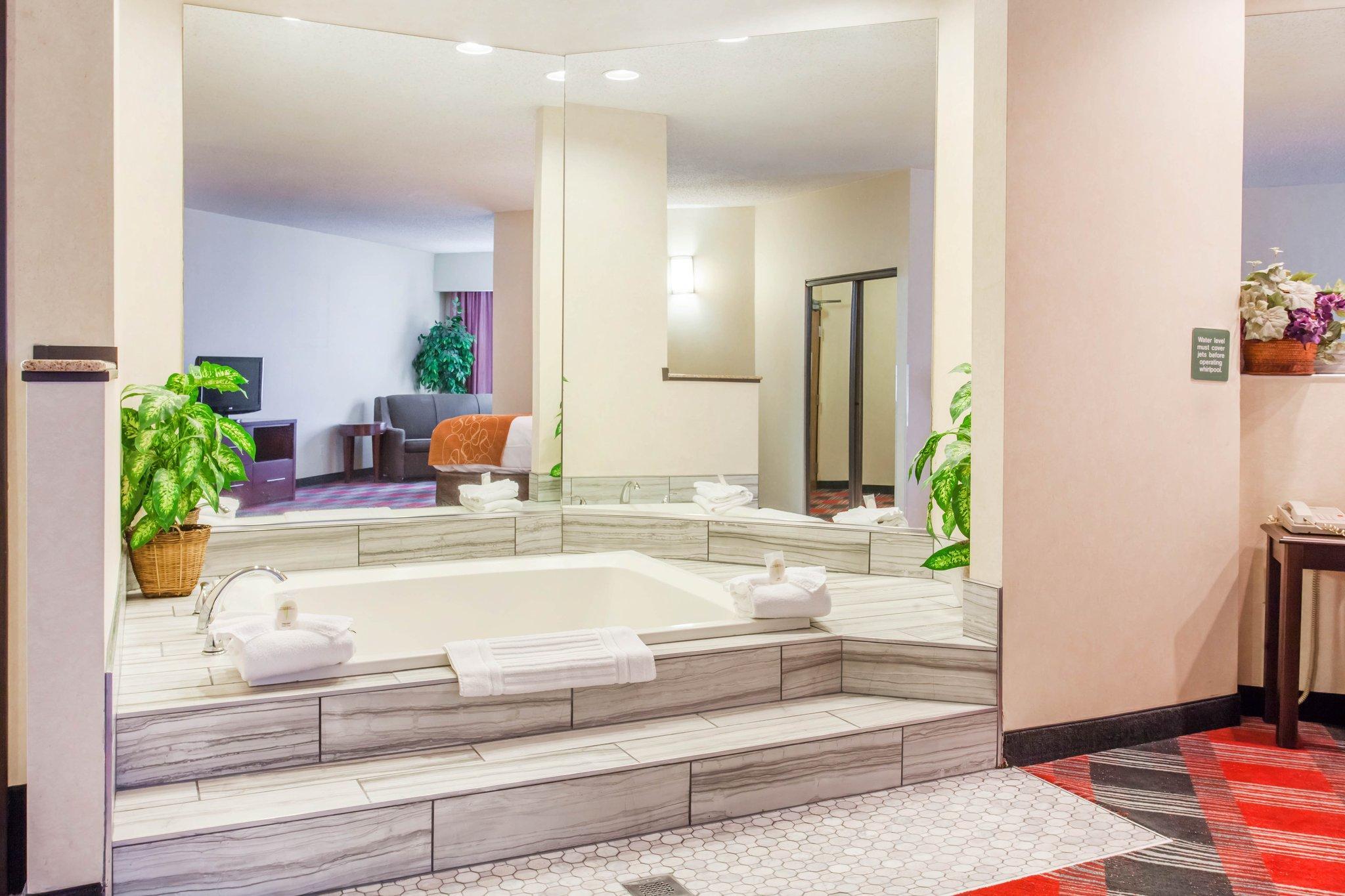Comfort Suites Near Vancouver Mall Dış mekan fotoğraf