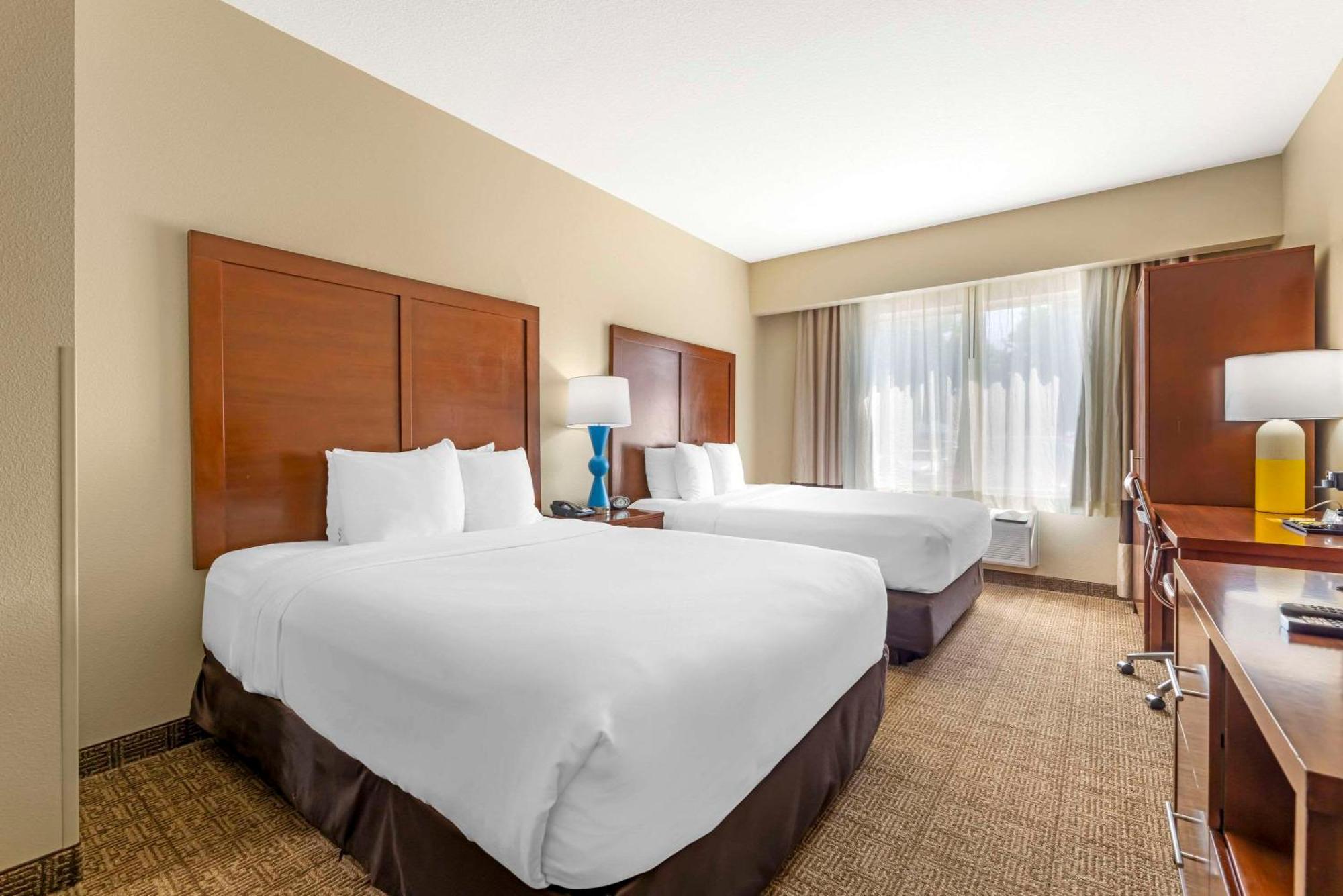 Comfort Suites Near Vancouver Mall Dış mekan fotoğraf