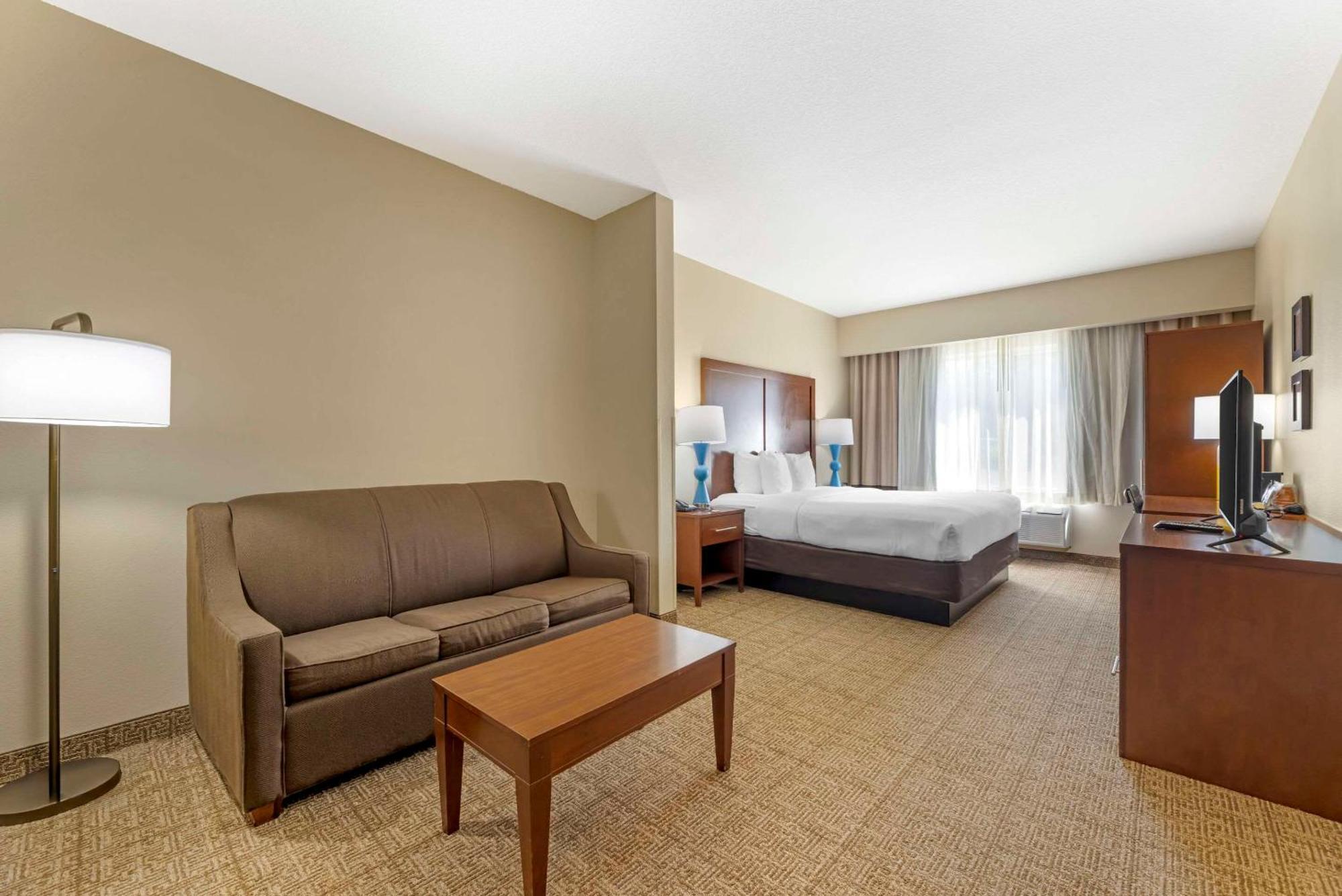 Comfort Suites Near Vancouver Mall Dış mekan fotoğraf