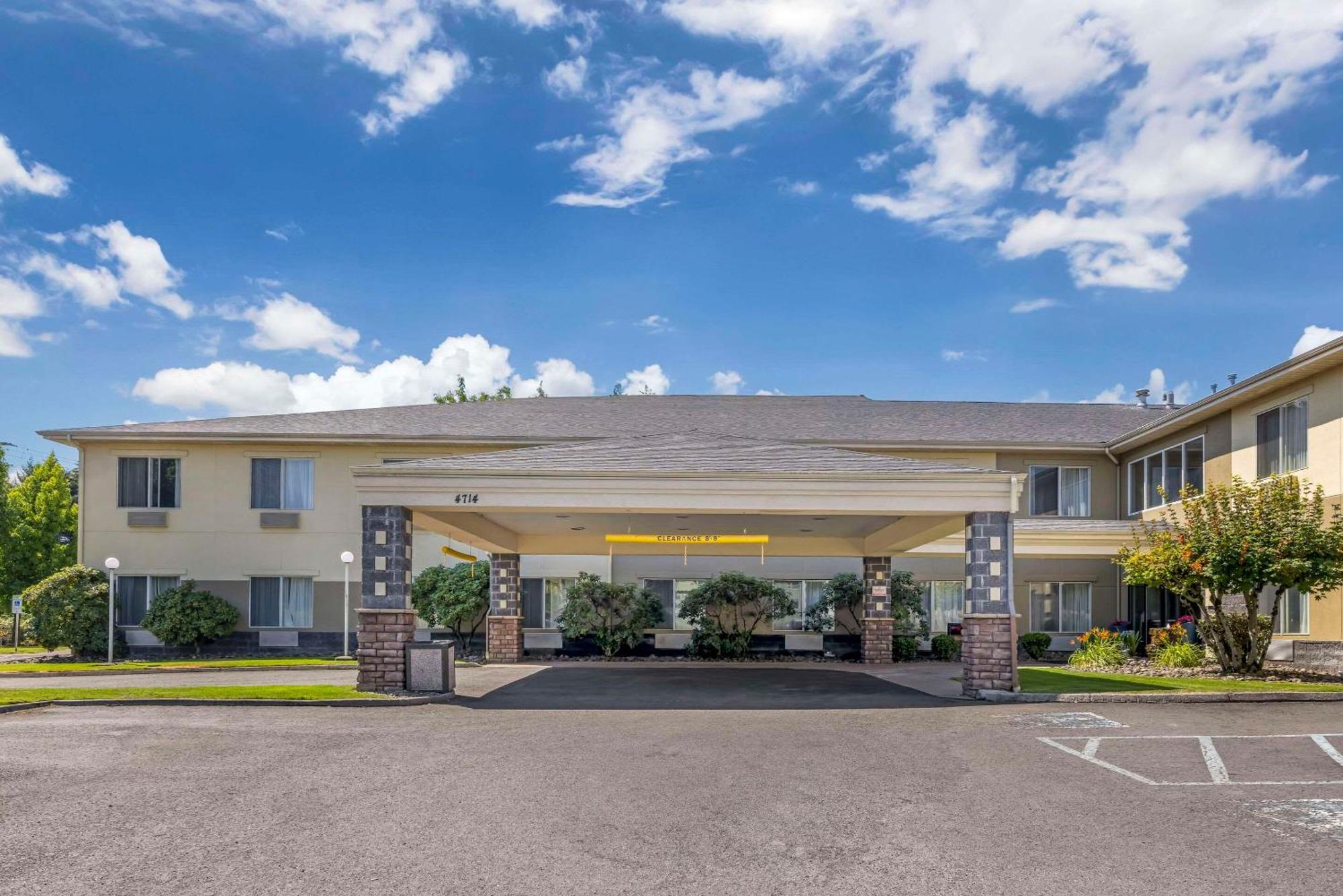 Comfort Suites Near Vancouver Mall Dış mekan fotoğraf